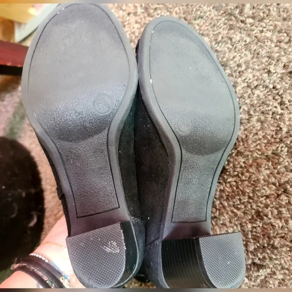 SM black peep toe faux suede booties sz6.5 LIKE NEW - Picture 7 of 7